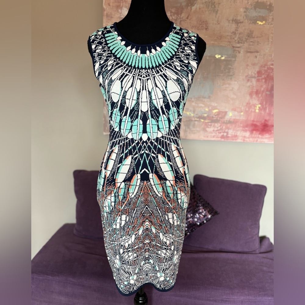 BCBGMaxazria Tribal Dress Blue Black White Bodycon Knee Length Size Small 💐